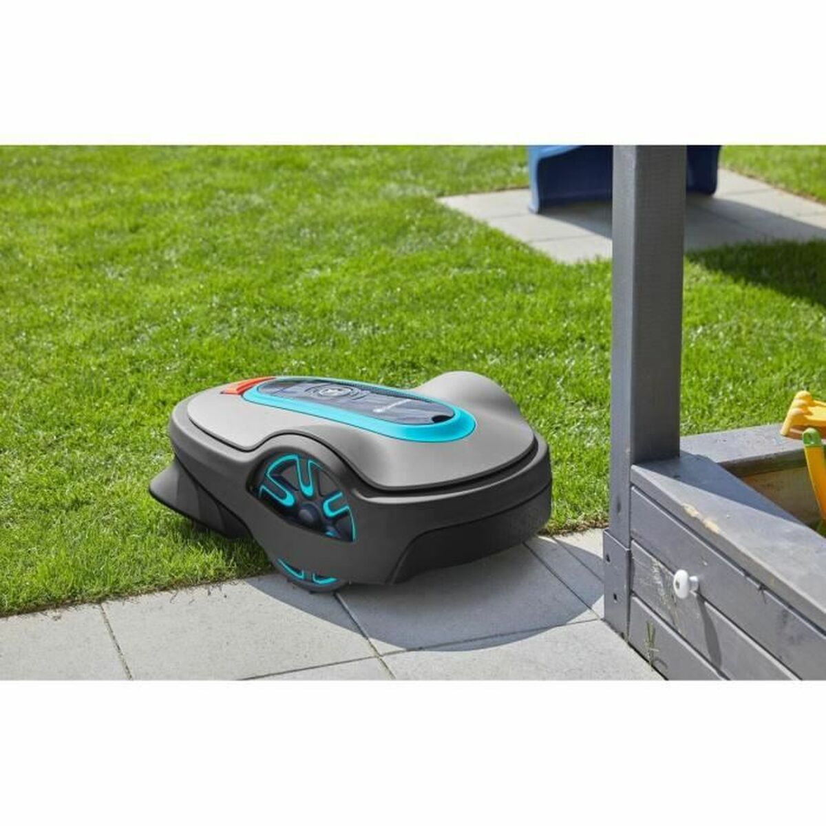 Lawn mowing robot Gardena Smart Sileno Life 1000 1000 m²